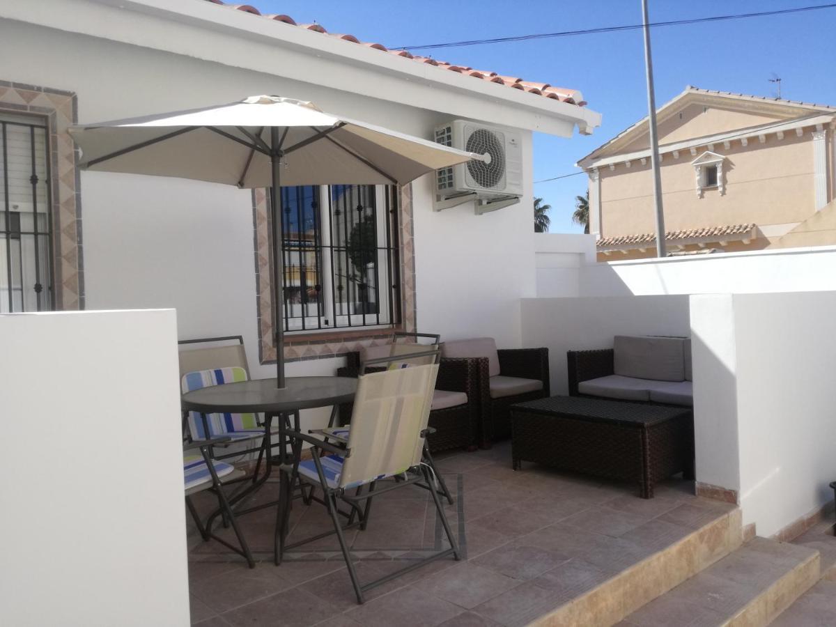 2 Bedroom Newly Renovated Bungalow Close To Bars & Restaurants Los Alcázares Zewnętrze zdjęcie